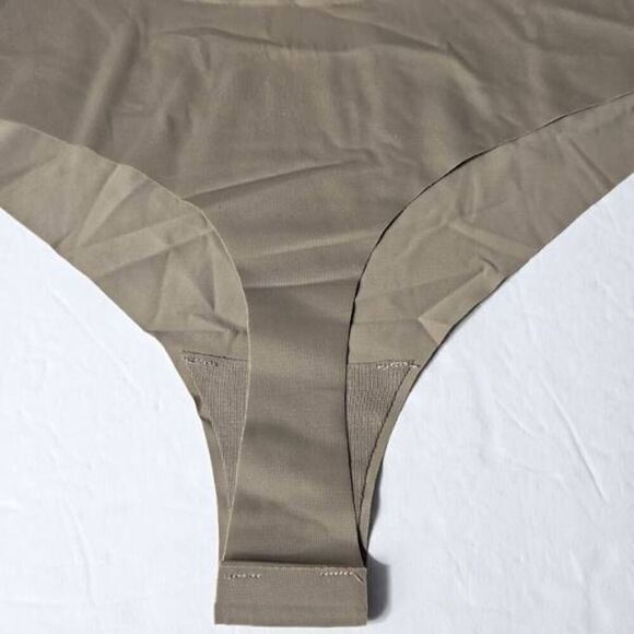 Skims bikini panty Nwt - Picture 5 of 7